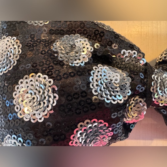 Official Disney Minnie Mouse Oversized Sequin Bow Headband/Hair Accessory - Picture 3 of 9